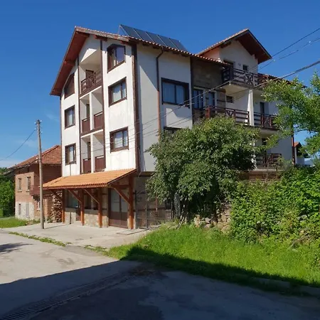 александра Πανσιόν Dobrinishte