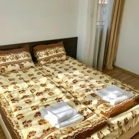 александра Πανσιόν Dobrinishte