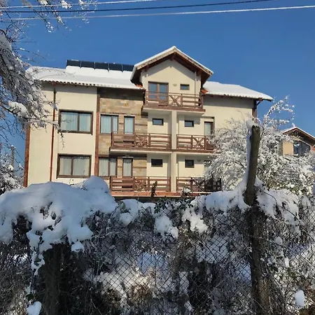 александра 招待所 多布里尼什特