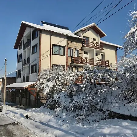александра Πανσιόν Dobrinishte